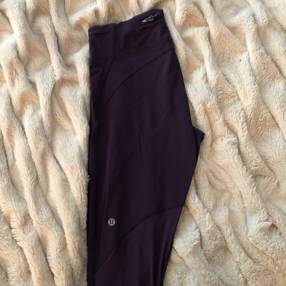 Lululemon crops- never worn - Picture 6 of 6